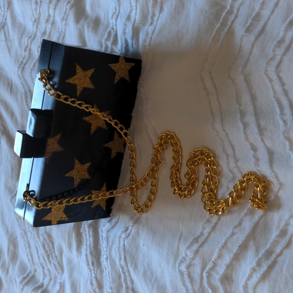 ⭐LuLu Box Clutch/Purse⭐ - Picture 2 of 7